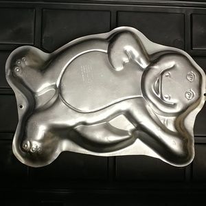 Wilton 1993 Aluminum Barney Birthday Cake Pan 2105-6713 Baking Bakeware 1993